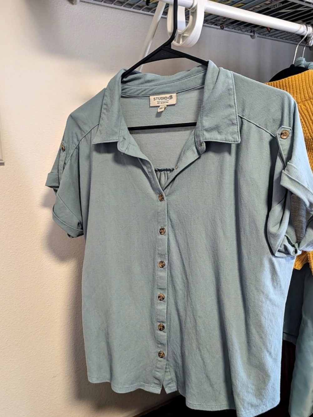 Studio B by Bobeau Women's Rayon Button Down Shirt Blue Size Medium